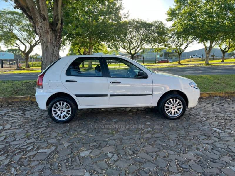 FIAT - PALIO - 2007/2008 - Branca - R$ 28.900,00