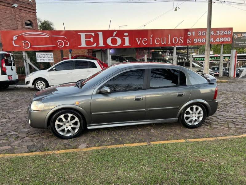 CHEVROLET - ASTRA - 2010/2011 - Cinza - R$ 38.900,00