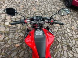 HONDA - CB 300F TWISTER - 2023/2024 - Vermelha - R$ 26.900,00