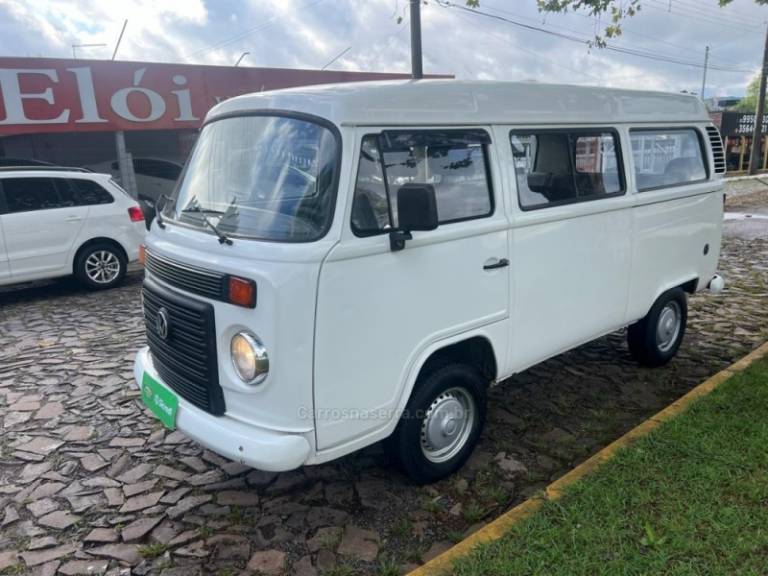 VOLKSWAGEN - KOMBI - 2012/2012 - Branca - R$ 47.900,00