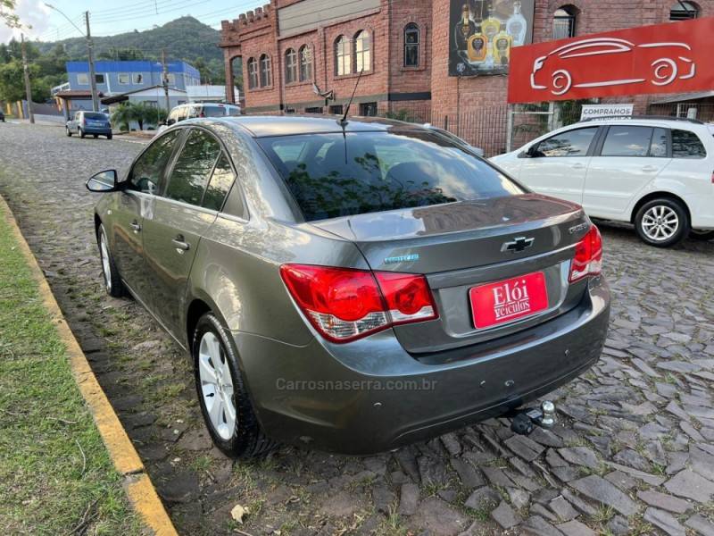 CHEVROLET - CRUZE - 2014/2014 - Cinza - R$ 63.900,00