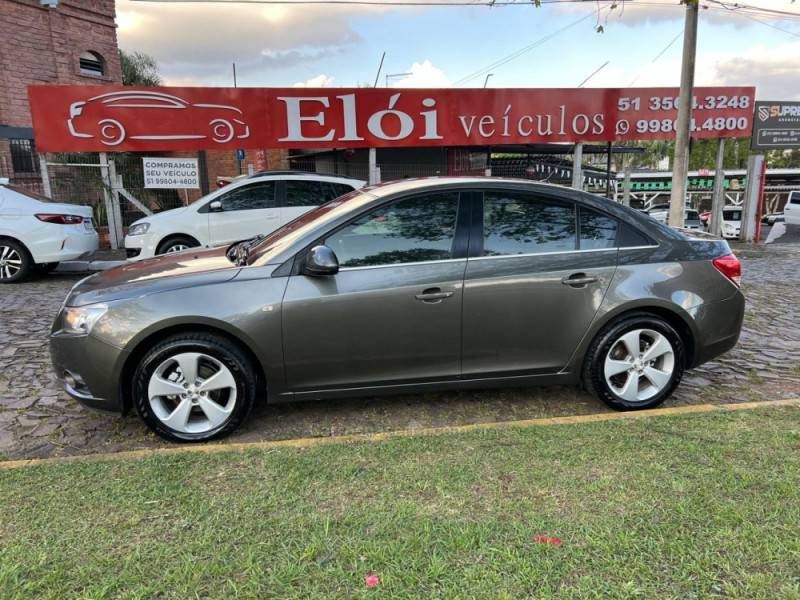 CHEVROLET - CRUZE - 2014/2014 - Cinza - R$ 63.900,00